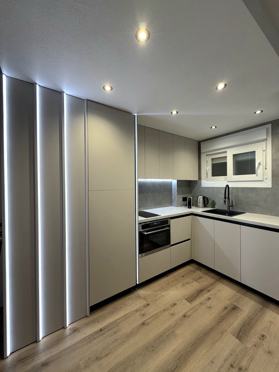 Modern fully equipped kitchen