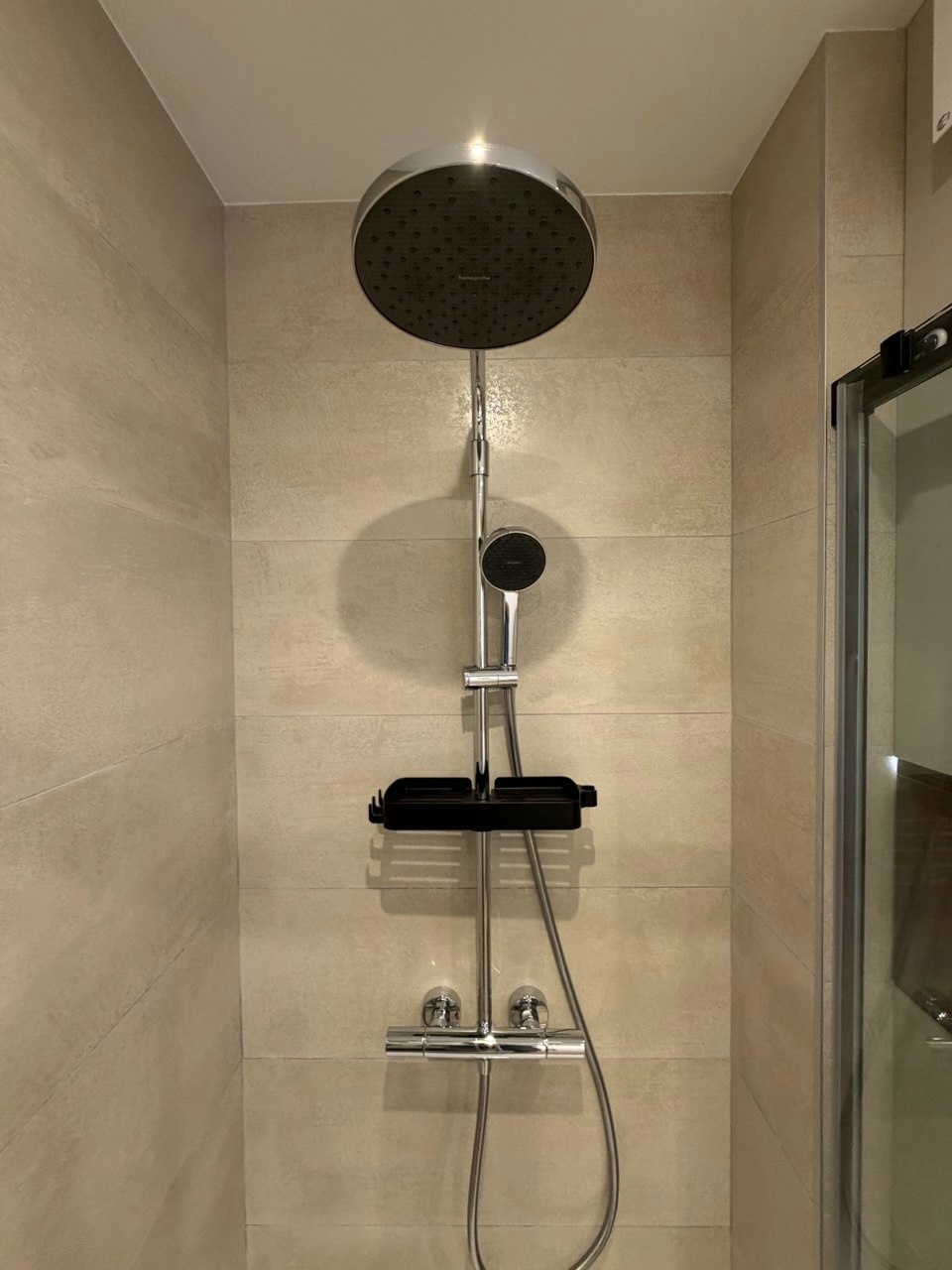 Bathroom vanity and mirror